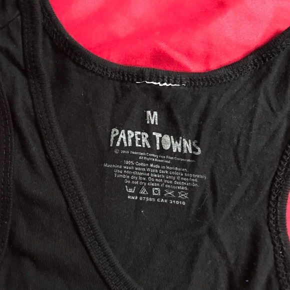 Paper Towns Treacherous Girls Tank from Hot Topic - Picture 3 of 3